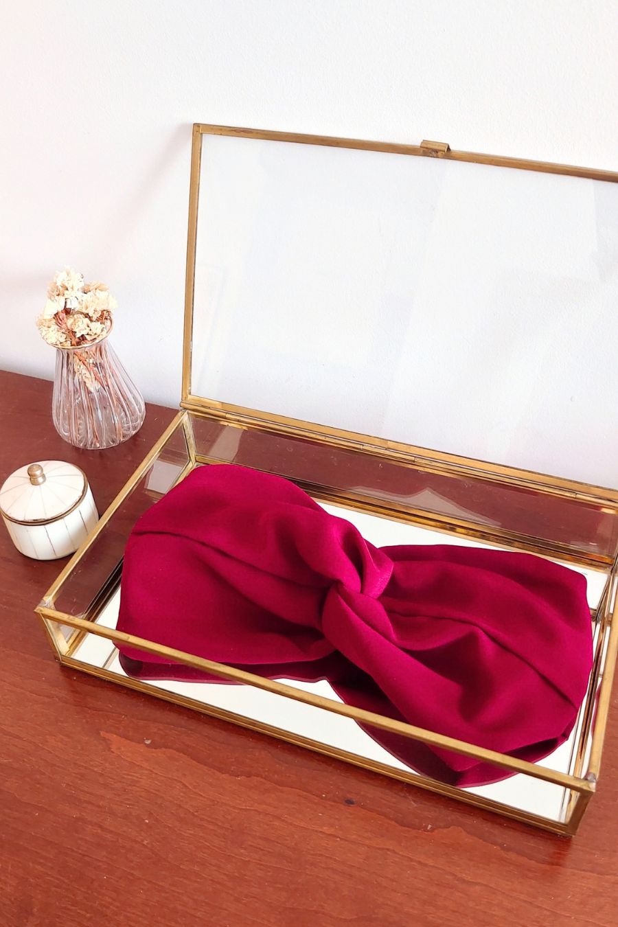 Headband Bordeaux bordeaux présenté dans une boîte vitrée