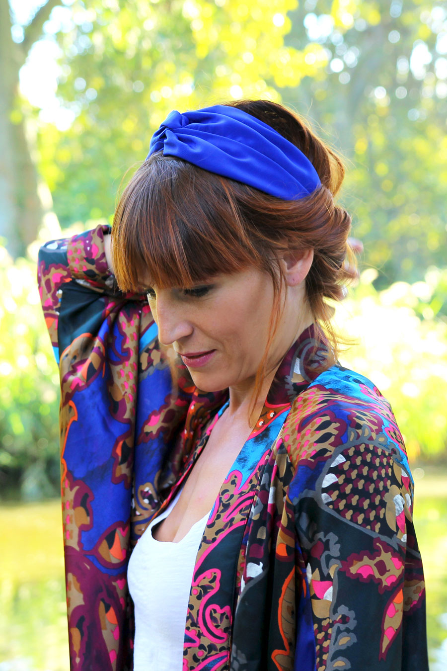 Headband bandeau graphique bleu, Laure Derrey